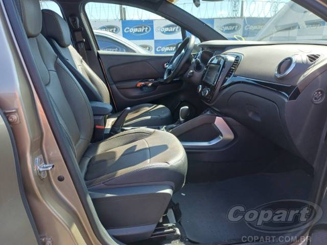 2022 RENAULT CAPTUR 