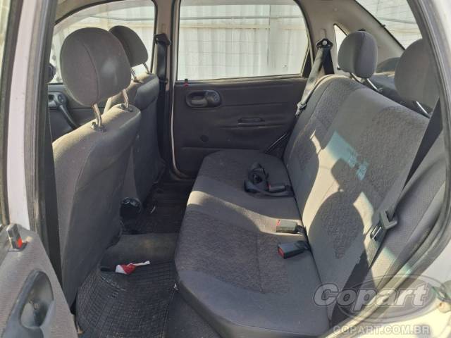 2004 CHEVROLET CORSA SEDAN 