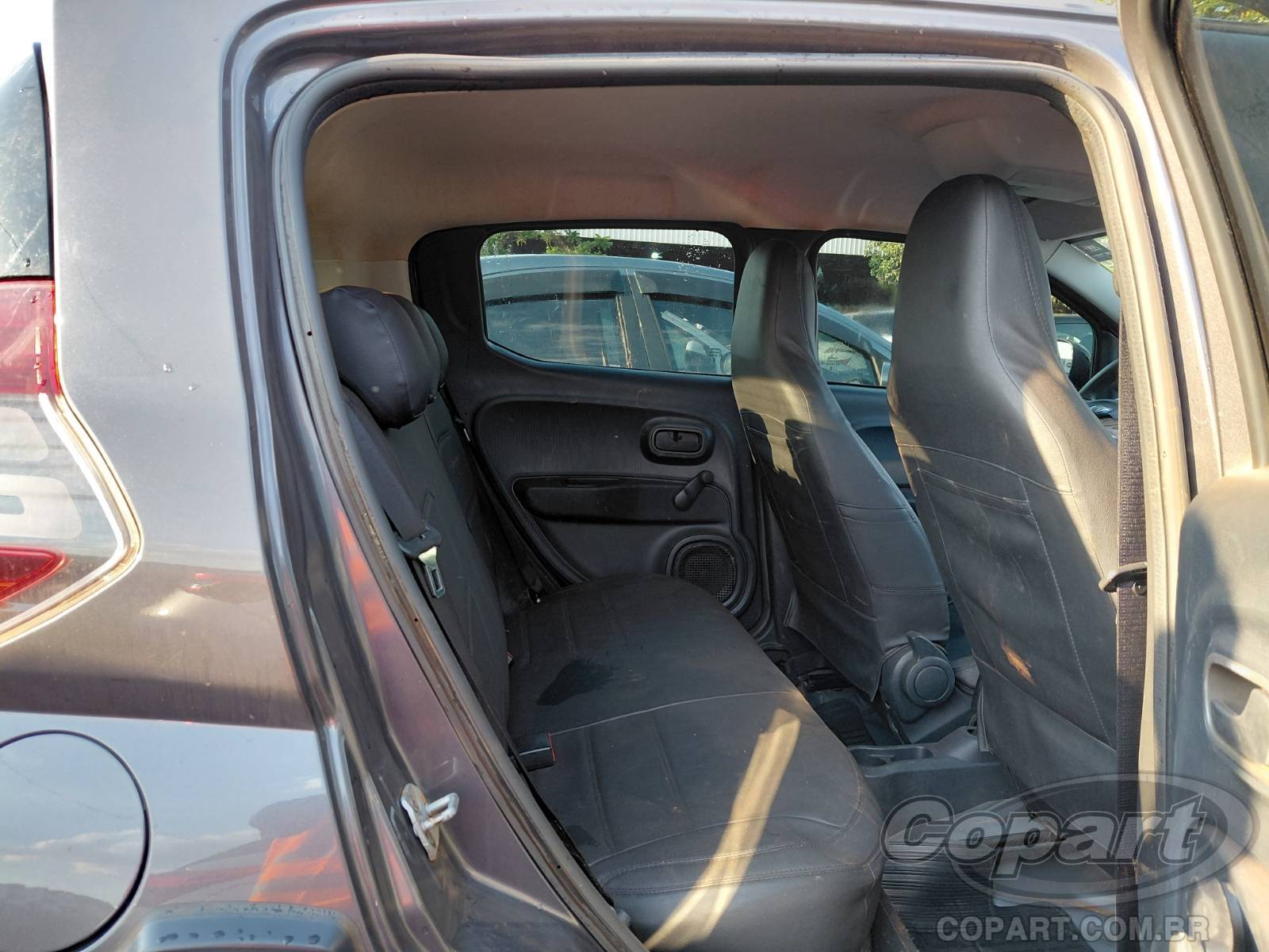 Foto 6 de 11: 2025 FIAT MOBI
