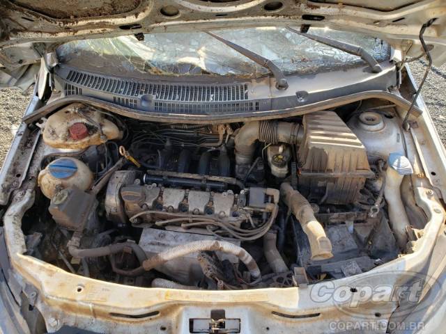 2015 VOLKSWAGEN VOYAGE 