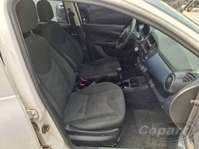 2021 FIAT UNO 