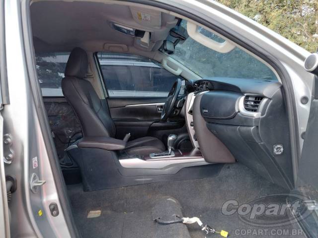 2018 TOYOTA HILUX SW4 