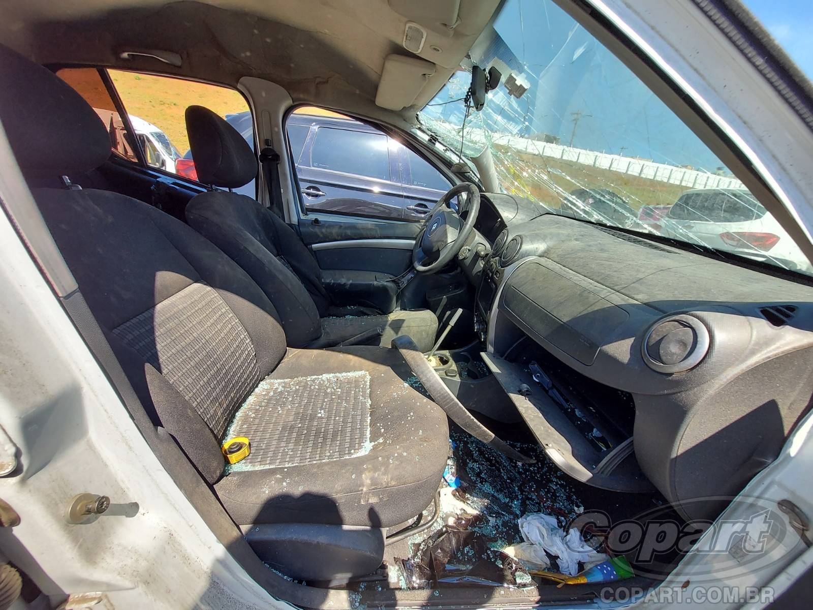 Foto 5: 2014 RENAULT SANDERO
