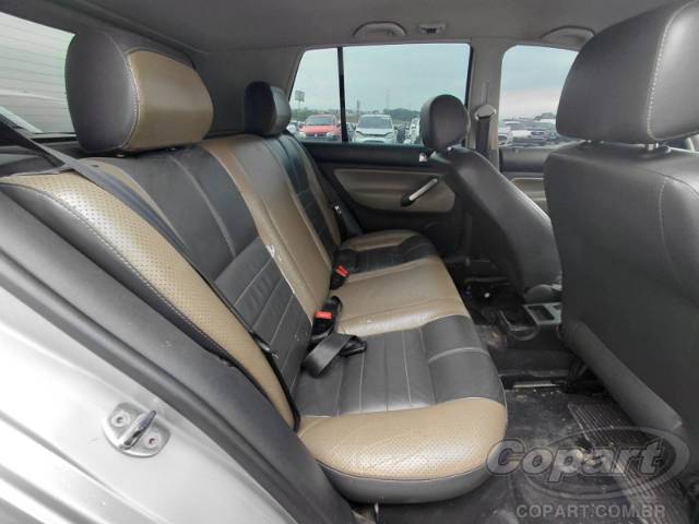 2010 VOLKSWAGEN GOLF 