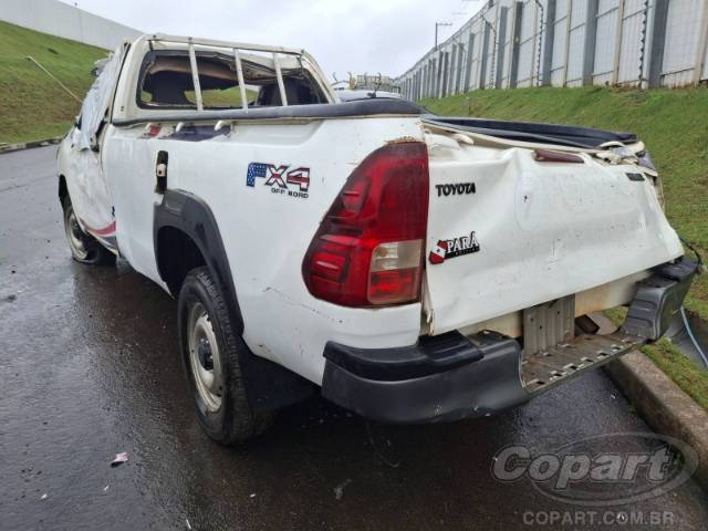 2020 TOYOTA HILUX CS 