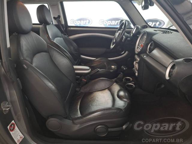2010 MINI COOPER 