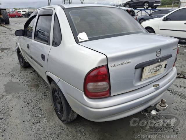 2005 CHEVROLET CLASSIC 