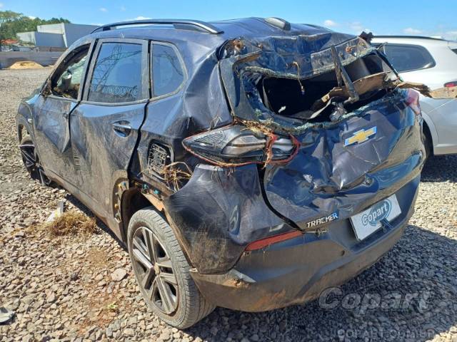 2025 CHEVROLET TRACKER 