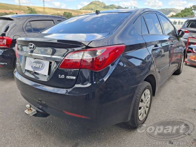 2015 HYUNDAI HB20S 