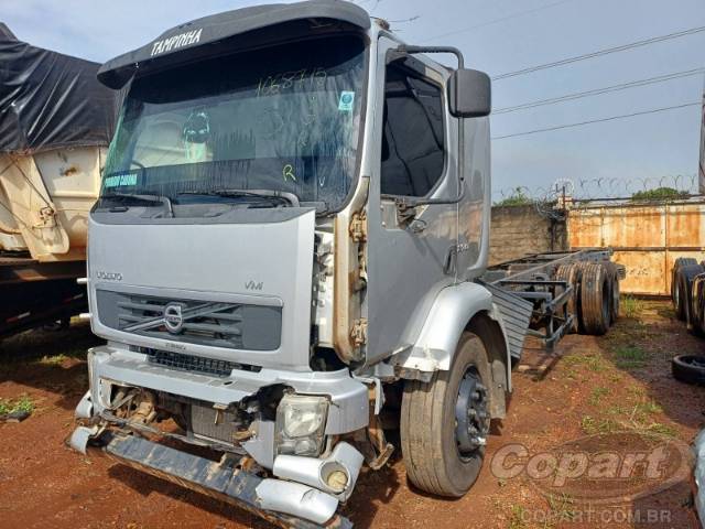 2013 VOLVO VM 
