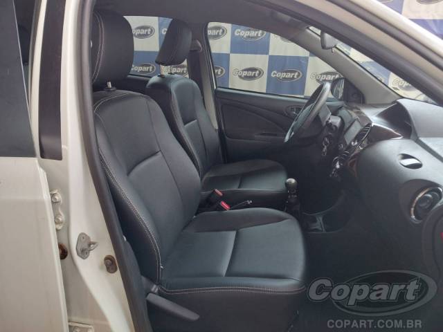 2017 TOYOTA ETIOS 