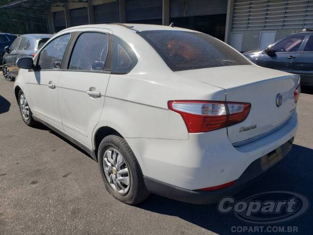 2015 FIAT GRAND SIENA 