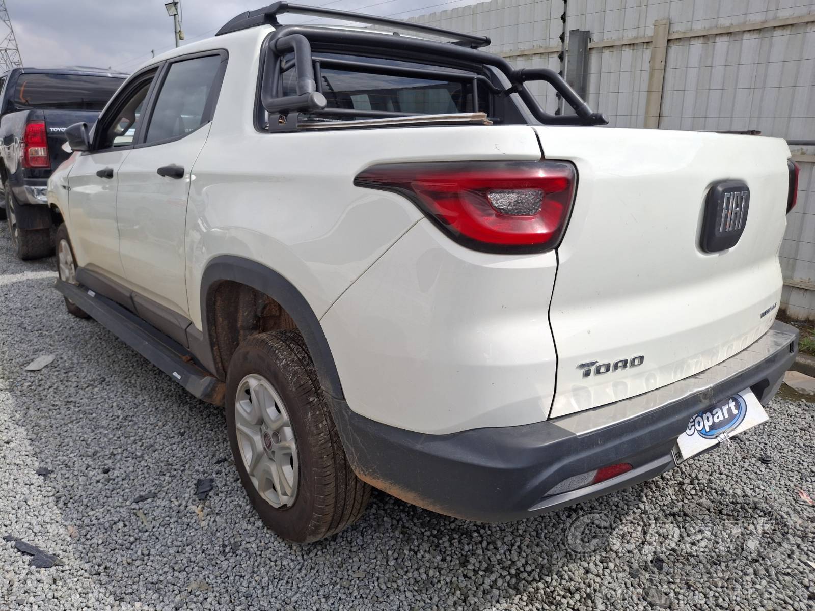 Foto 3: 2021 FIAT TORO