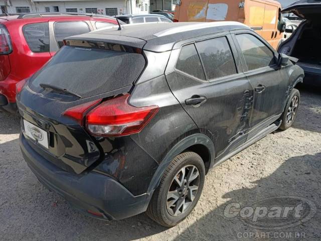 2019 NISSAN KICKS 