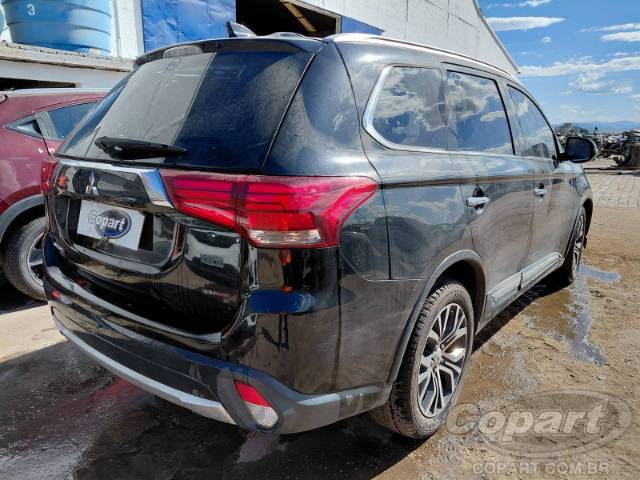 2018 MITSUBISHI OUTLANDER 