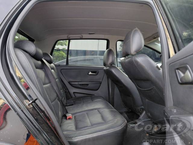 2011 VOLKSWAGEN FOX 
