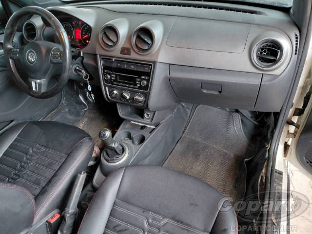 2016 VOLKSWAGEN SAVEIRO CD 