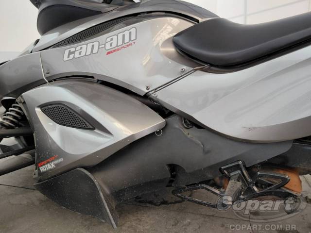 2013 CAN-AM SPYDER 