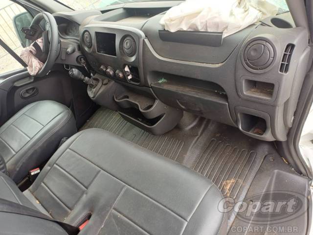 2025 RENAULT MASTER FURGAO 
