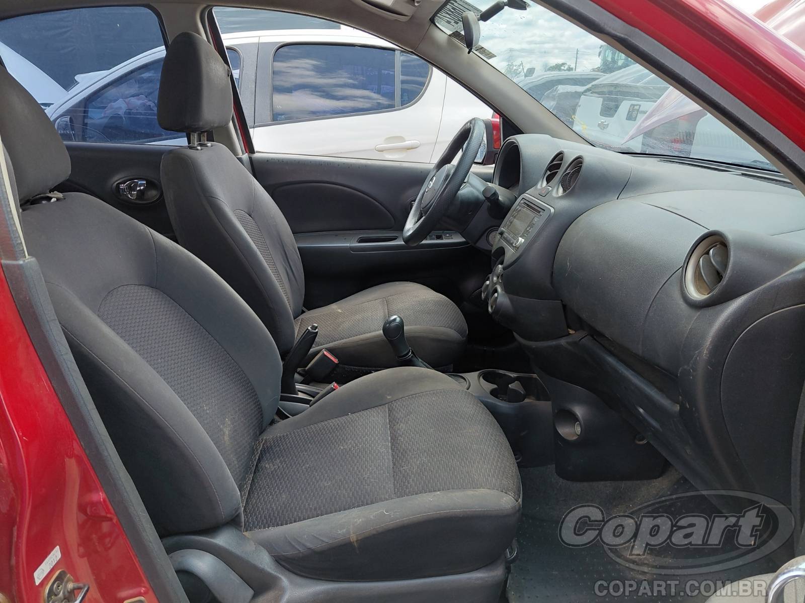 2013 NISSAN MARCH — foto 5 de 10