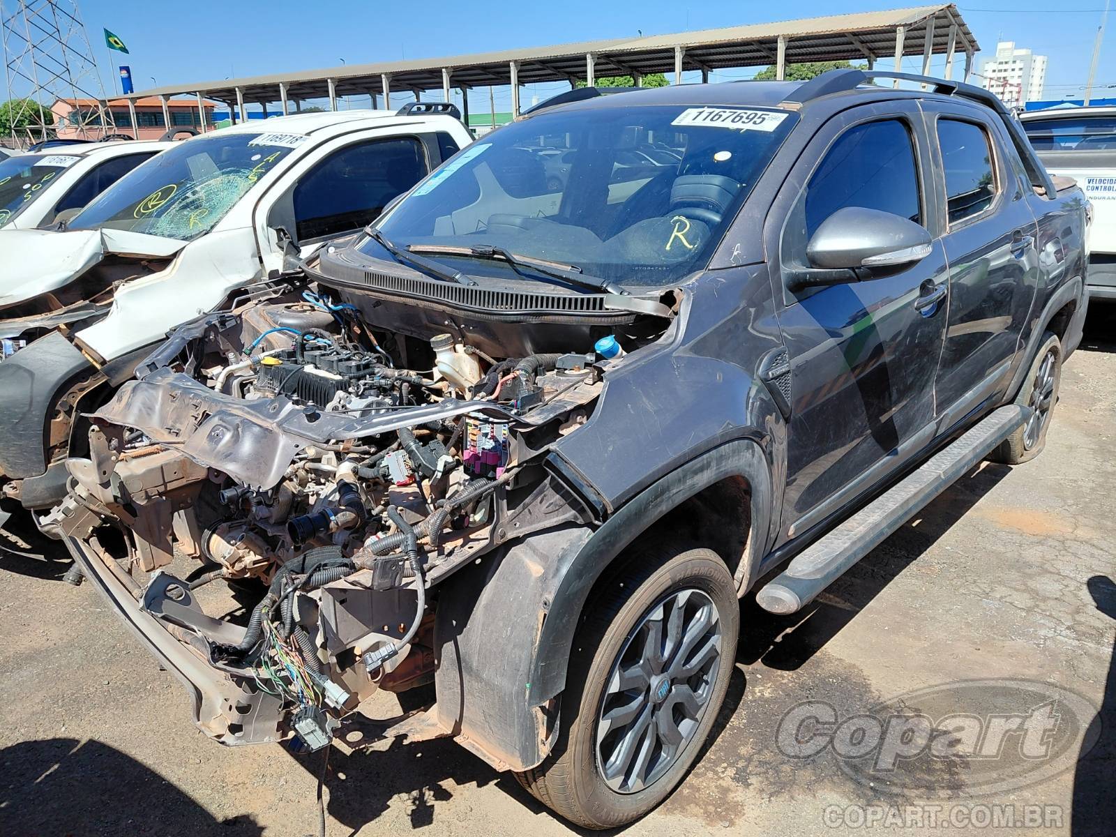 Foto 2: 2025 FIAT STRADA CD