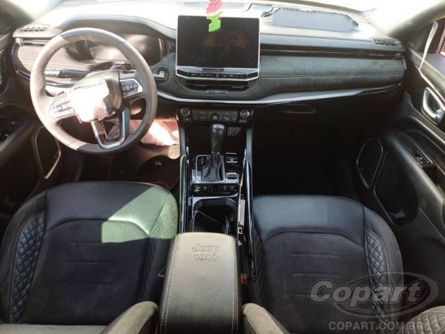 2025 JEEP COMMANDER 