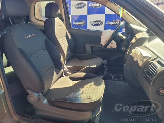2015 FIAT STRADA CD 