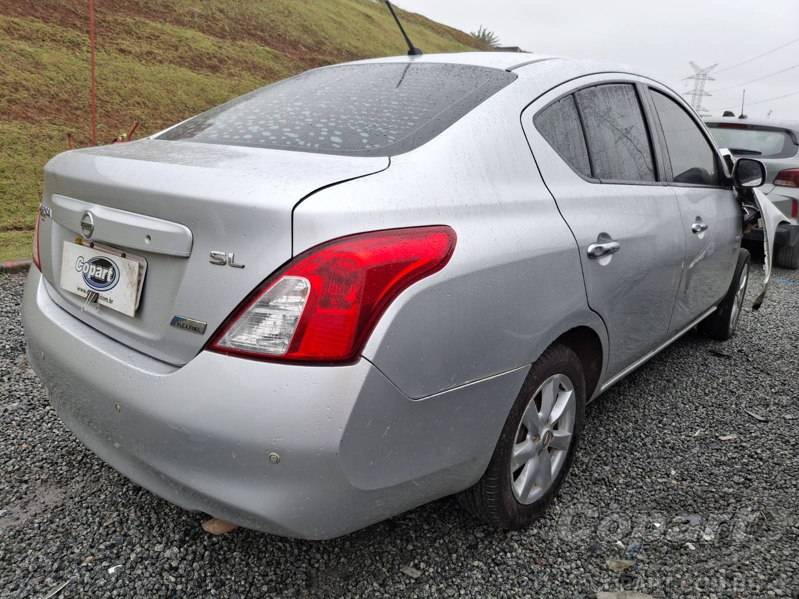 2013 NISSAN VERSA — foto 4 de 15