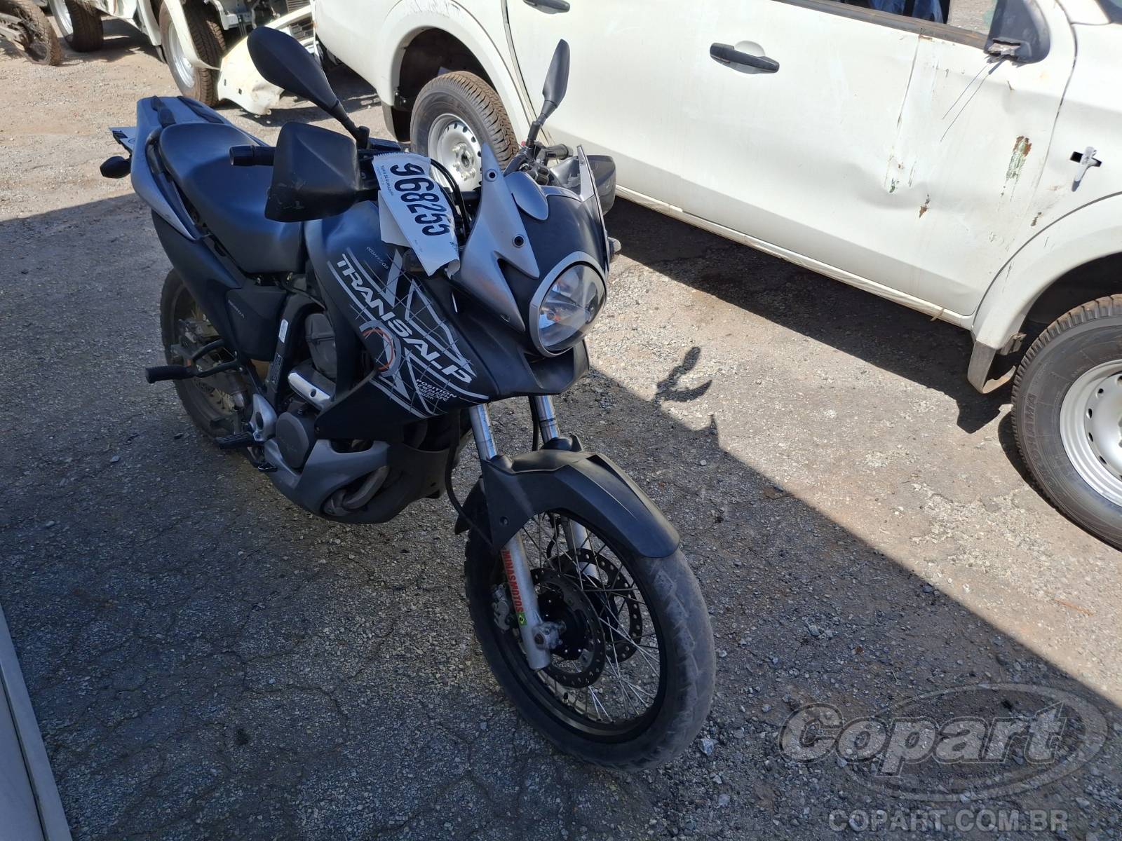 Veículo HONDA XL700V Honda XL700V Transalp 2011 Médio Estado de Conservação 2011 em leilão