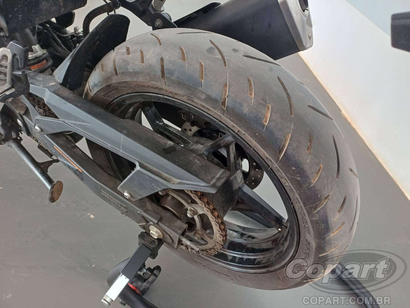 Foto 7 de 10: 2025 KAWASAKI NINJA 500