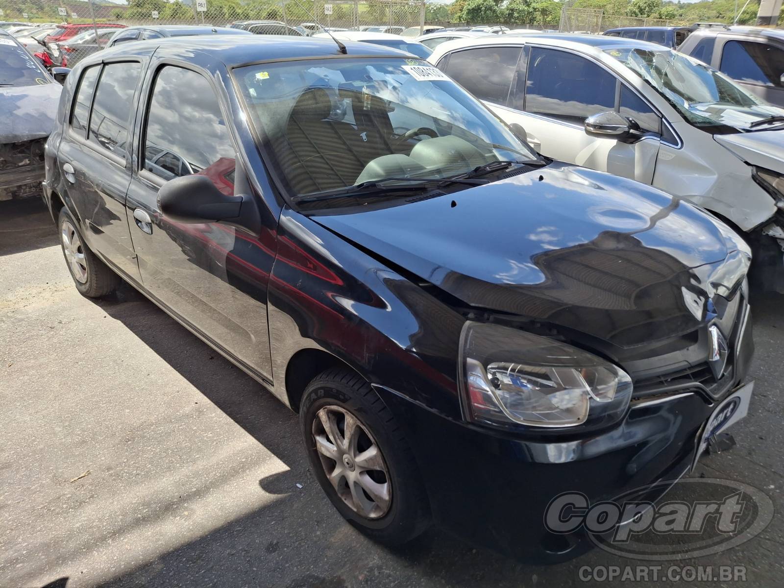 Veículo Renault Clio Renault Clio Expression 1.0 16V Hi-Power 2014 2014 em leilão