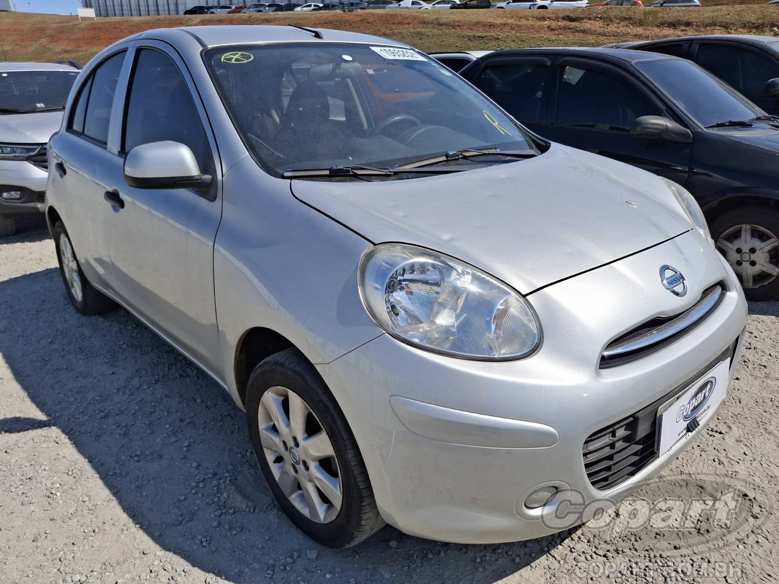 Veículo Nissan March Nissan March S 1.0 16V 2011 Flex 2012 em leilão