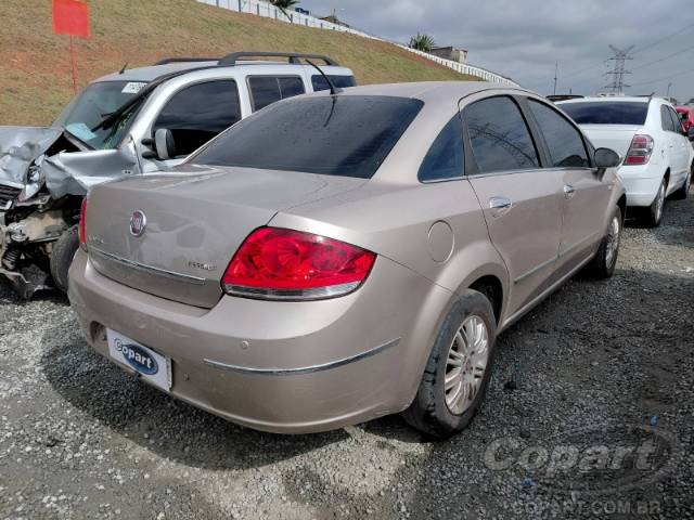 2013 FIAT LINEA 