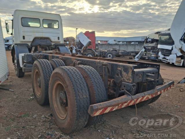 2013 MERCEDES BENZ AXOR 