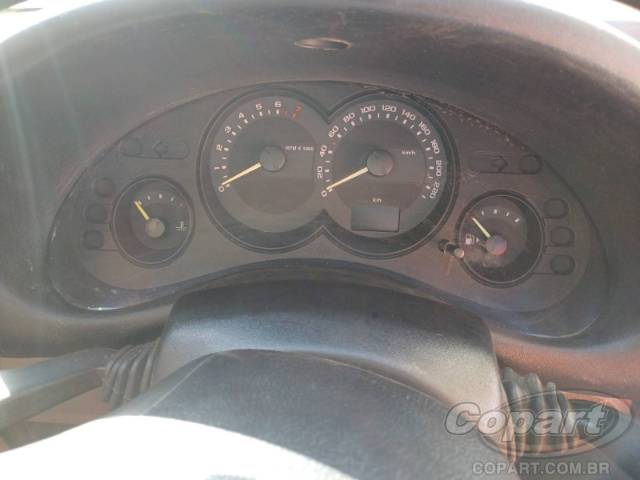 2011 CHEVROLET CLASSIC 