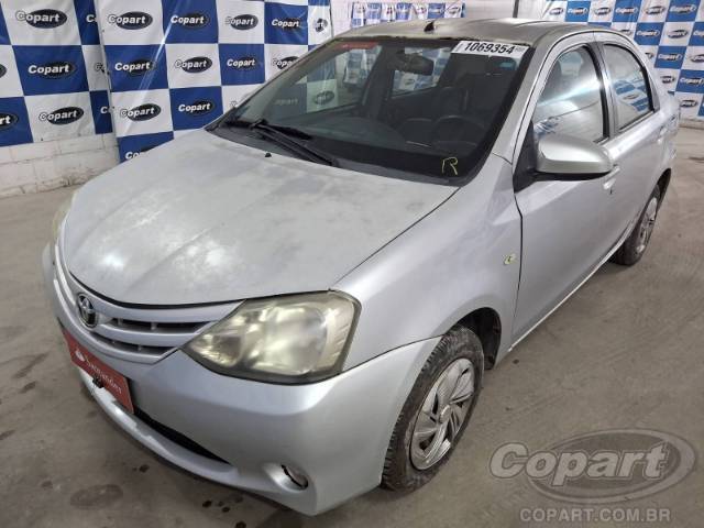 2015 TOYOTA ETIOS SEDA 