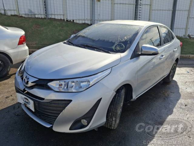 2020 TOYOTA YARIS SEDA 