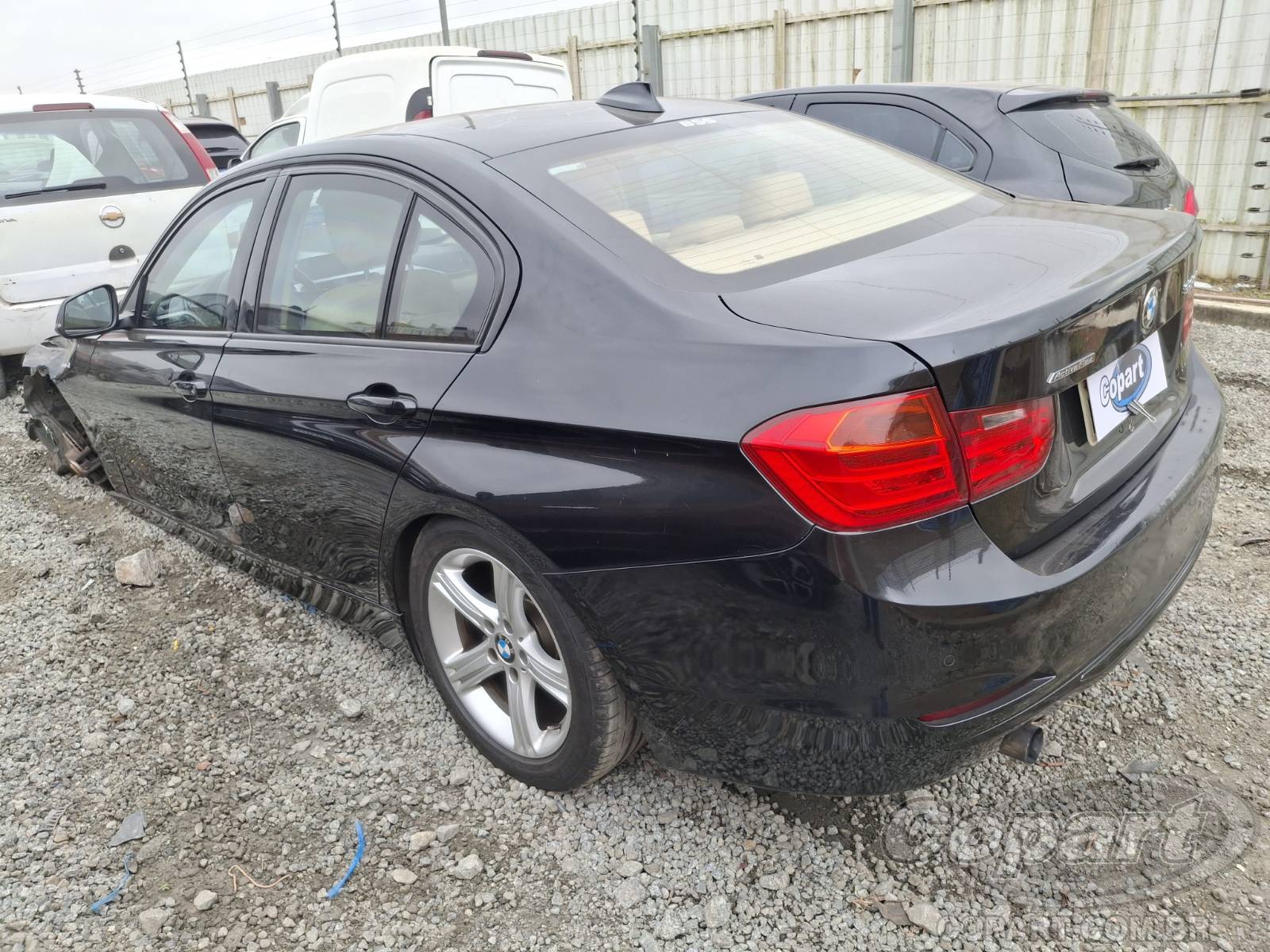 2015 BMW SERIE 3 — foto 3 de 13