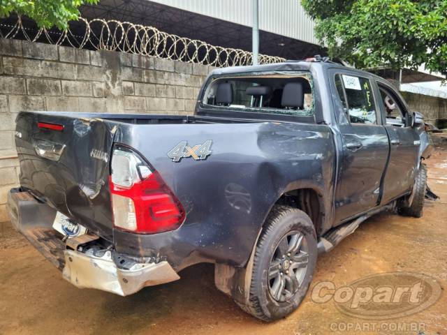 2024 TOYOTA HILUX CD 