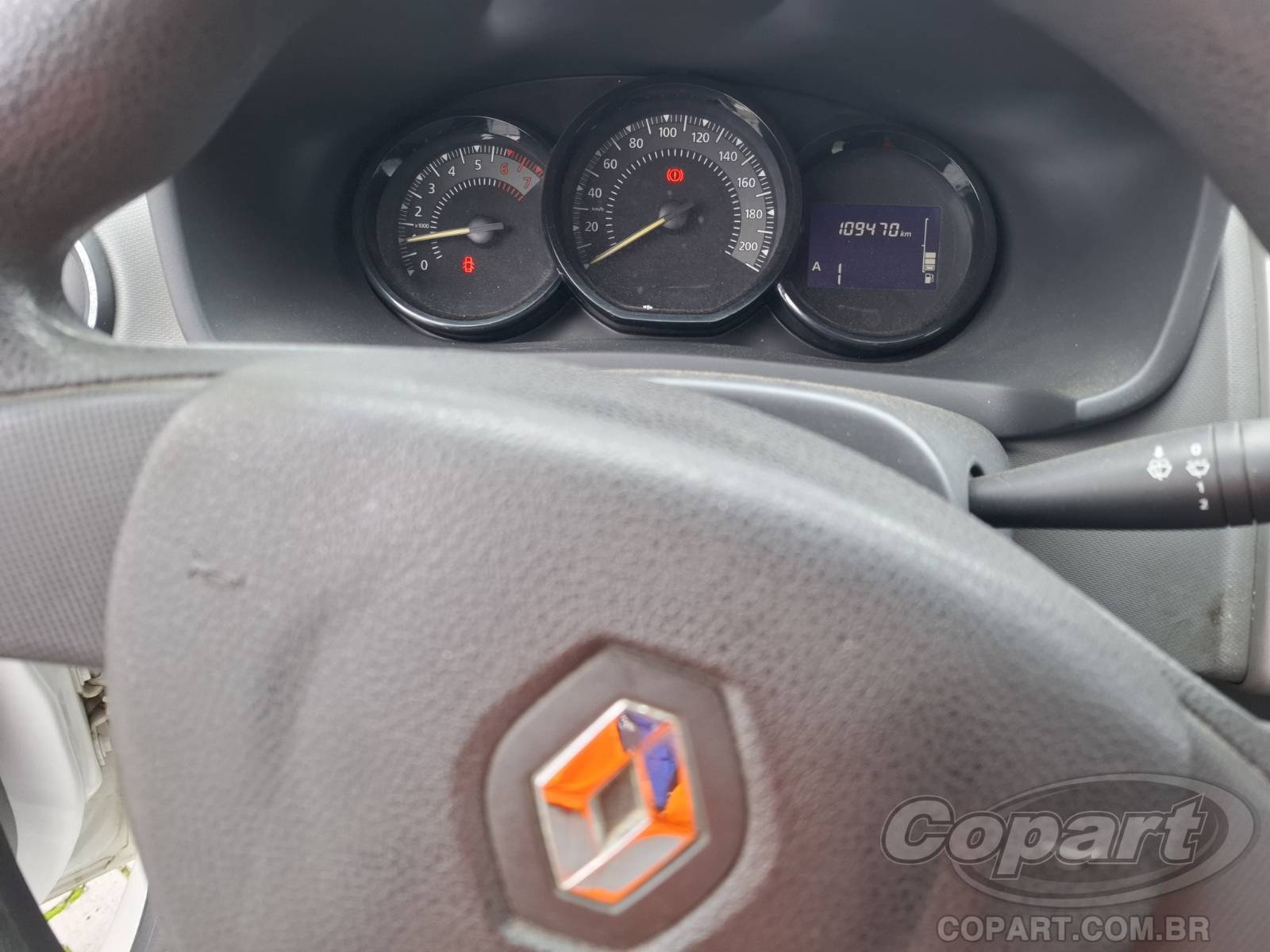2015 RENAULT LOGAN — foto 8 de 10