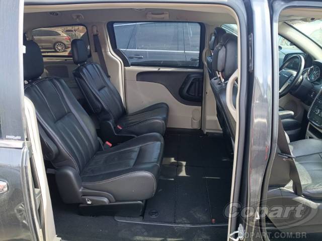 2012 CHRYSLER TOWN   COUNTRY 