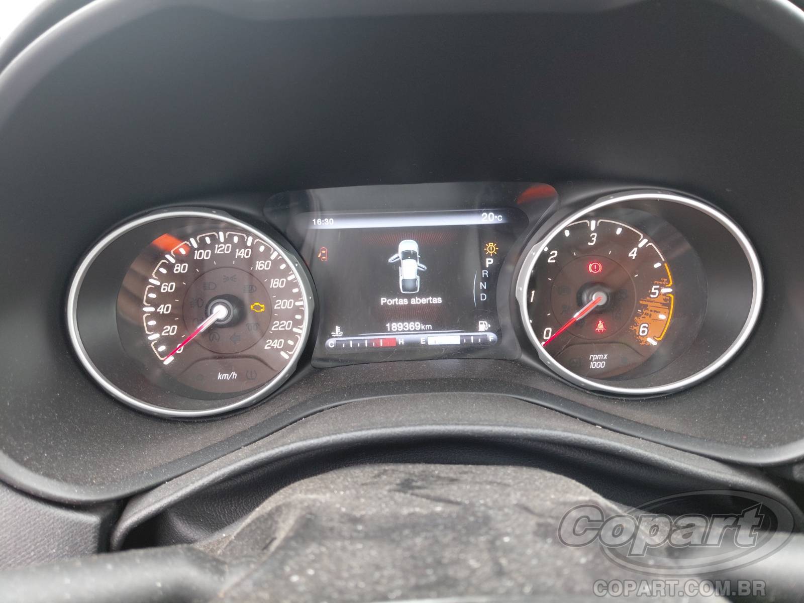 Foto 8 de 14: 2020 FIAT TORO