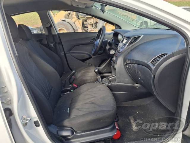 2015 HYUNDAI HB20 