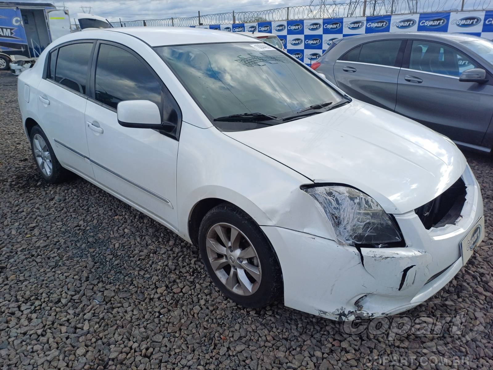 NISSAN SENTRA 2013 Colisão Pequena Monta