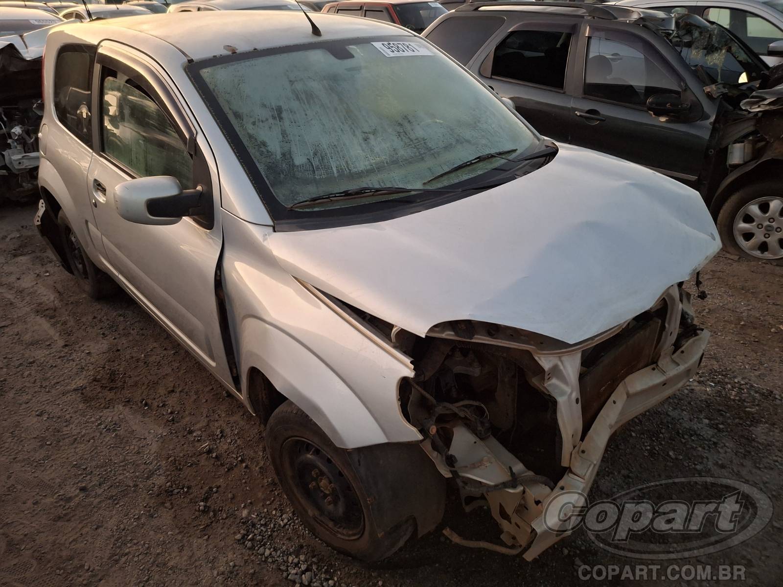 Fiat Uno Vivace 1.0 EVO 2013 Colisão Média Monta