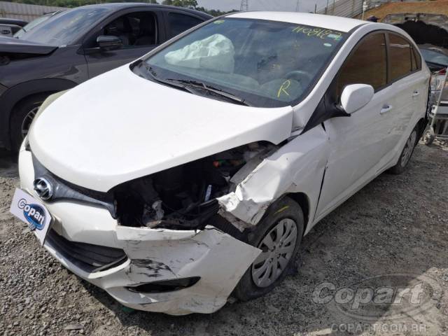 2015 HYUNDAI HB20S 