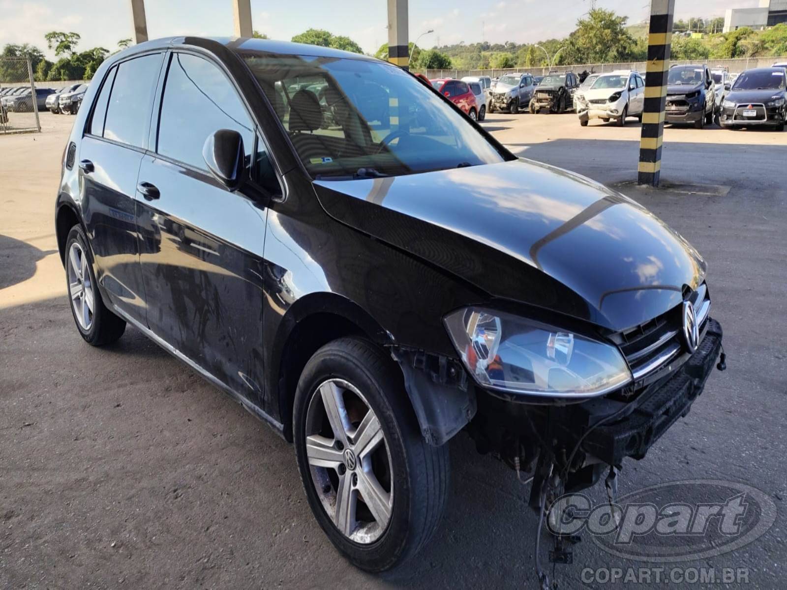 Veículo VW - VolksWagen Golf Volkswagen Golf Comfortline DSG 1.4 16V TSI Turbo 2015 Colisão Média Monta 2015 em leilão