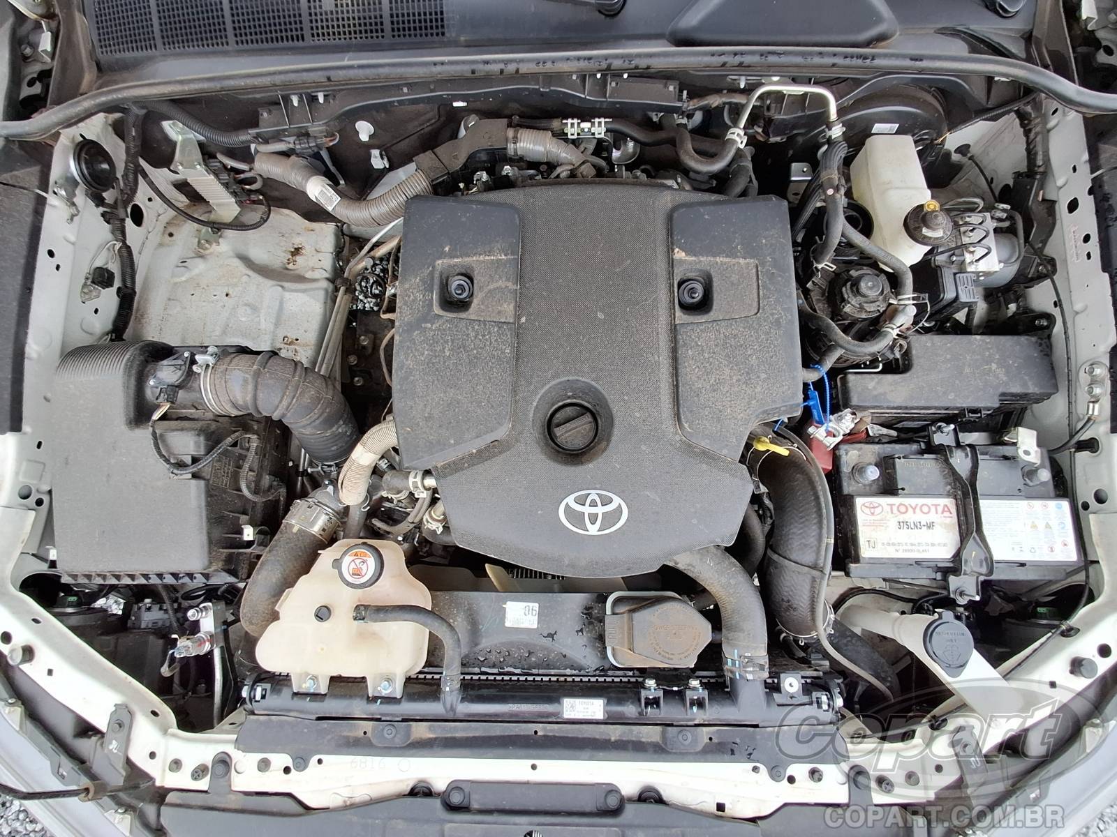 2025 TOYOTA HILUX CD — foto 7 de 10