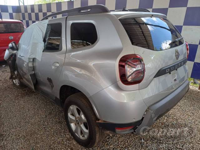 2025 RENAULT DUSTER 