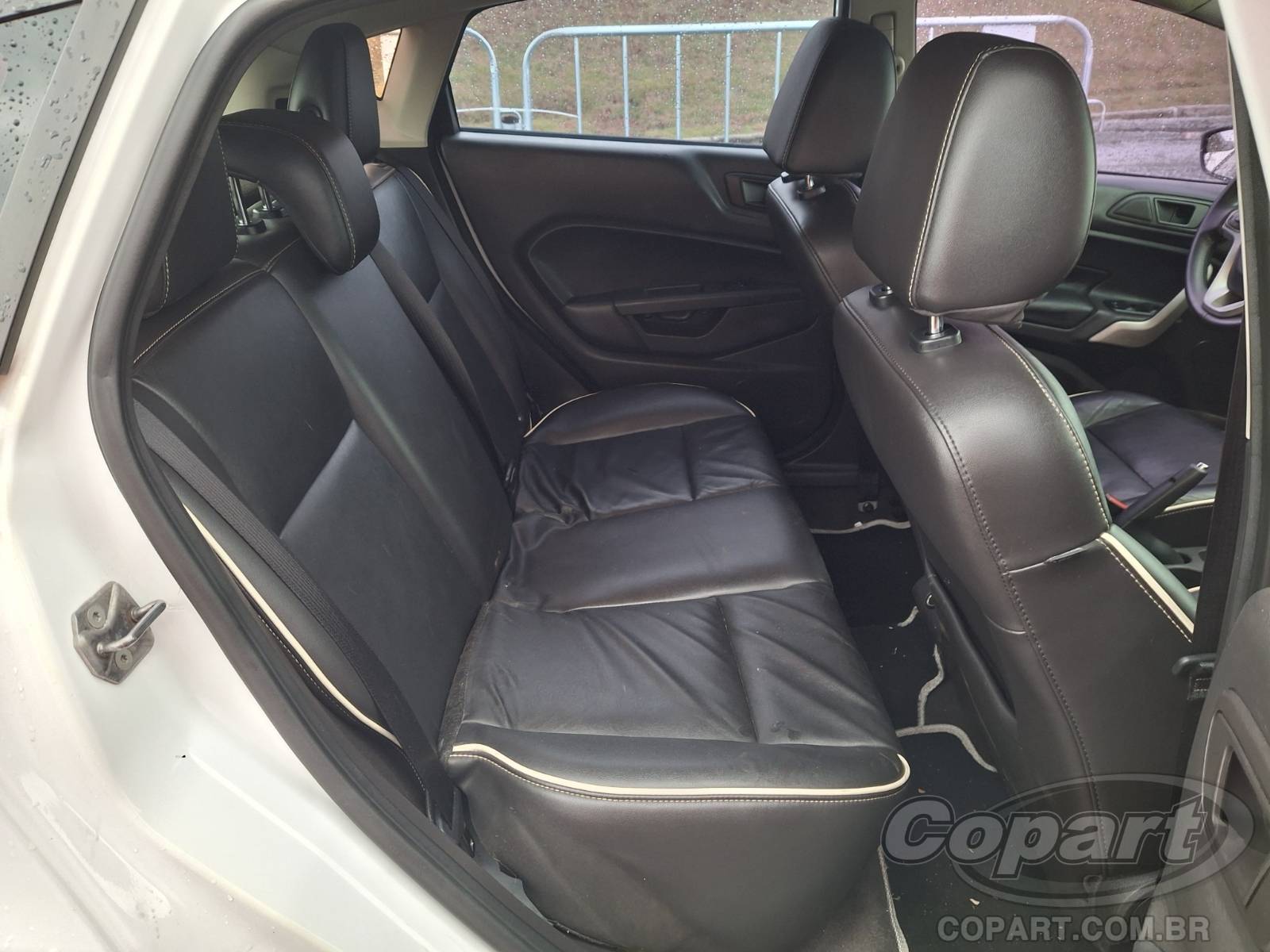 2013 FORD FIESTA — foto 6 de 14